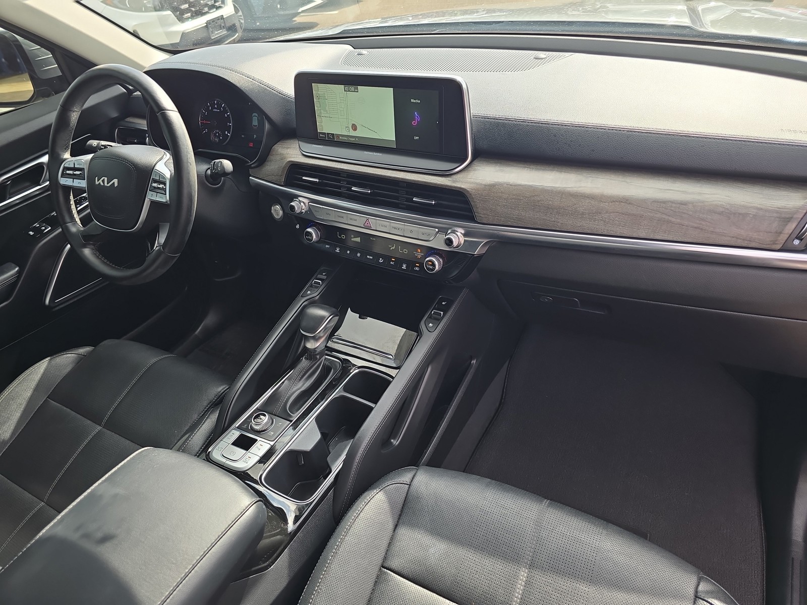Certified Used 2022 Everlasting Silver Kia SX image 11