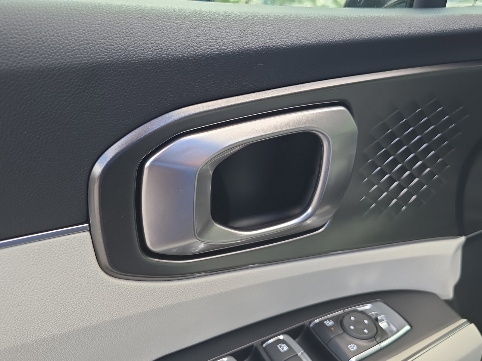 New 2026 Interstellar Gray Kia EX image 20