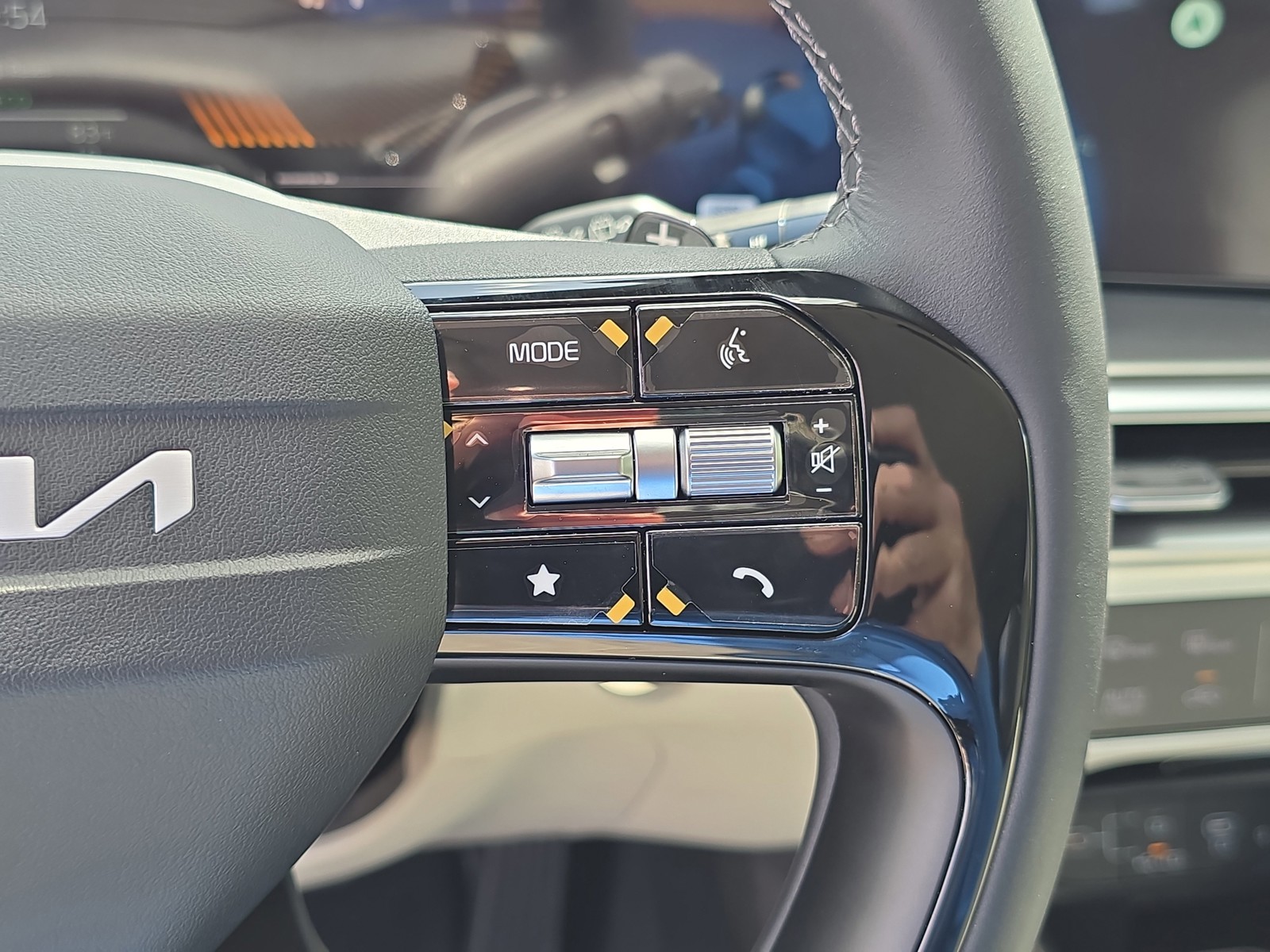 New 2026 Interstellar Gray Kia EX image 33