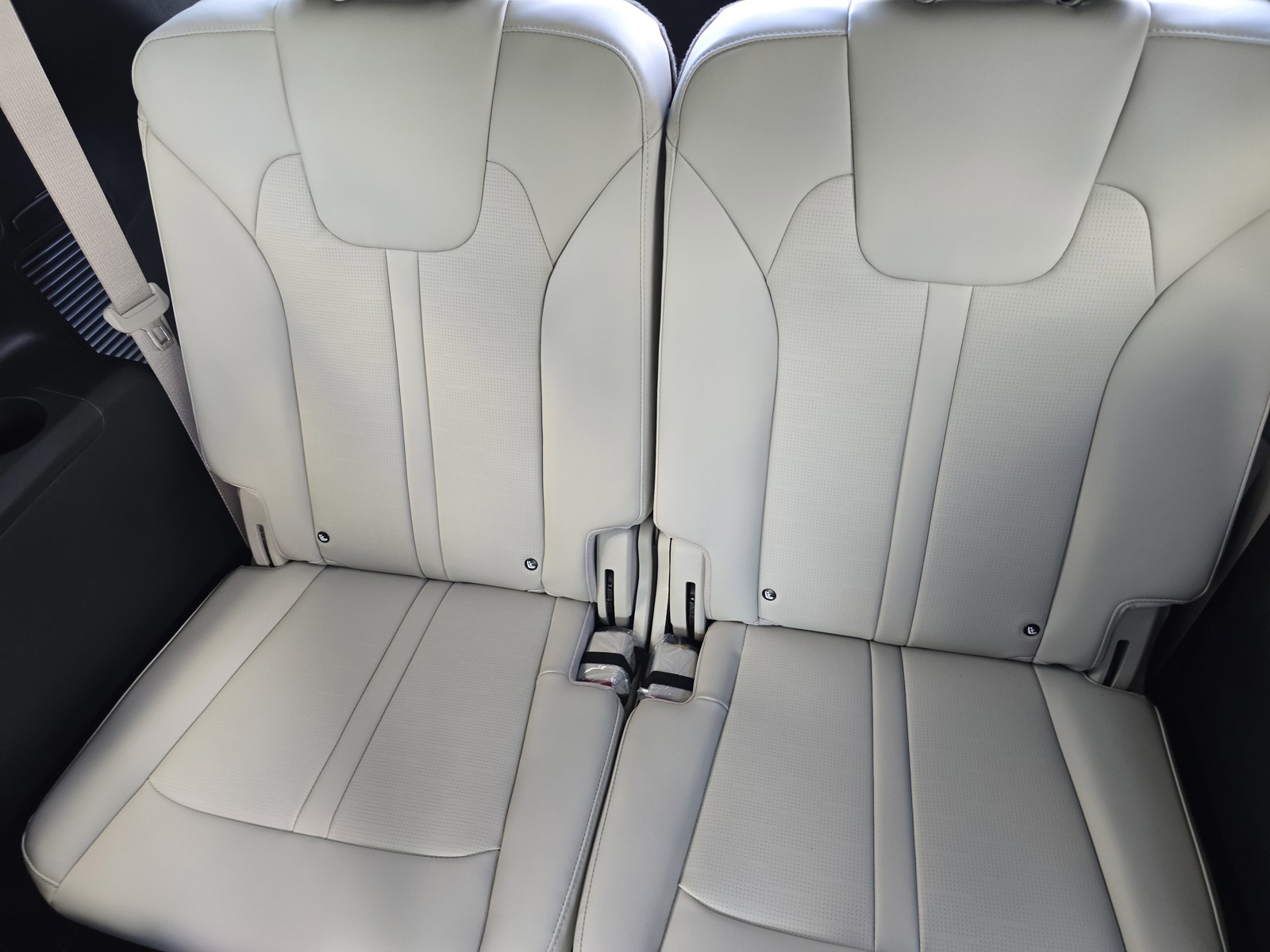 New 2026 Interstellar Gray Kia EX image 18