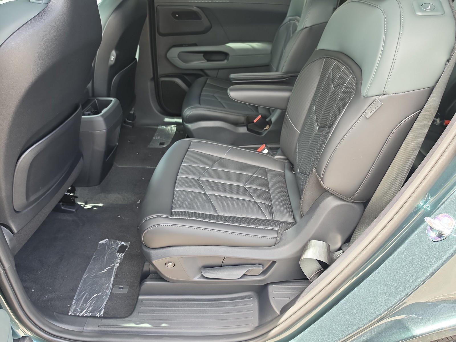New 2027 Black Jade Green Kia X-Line SX image 16