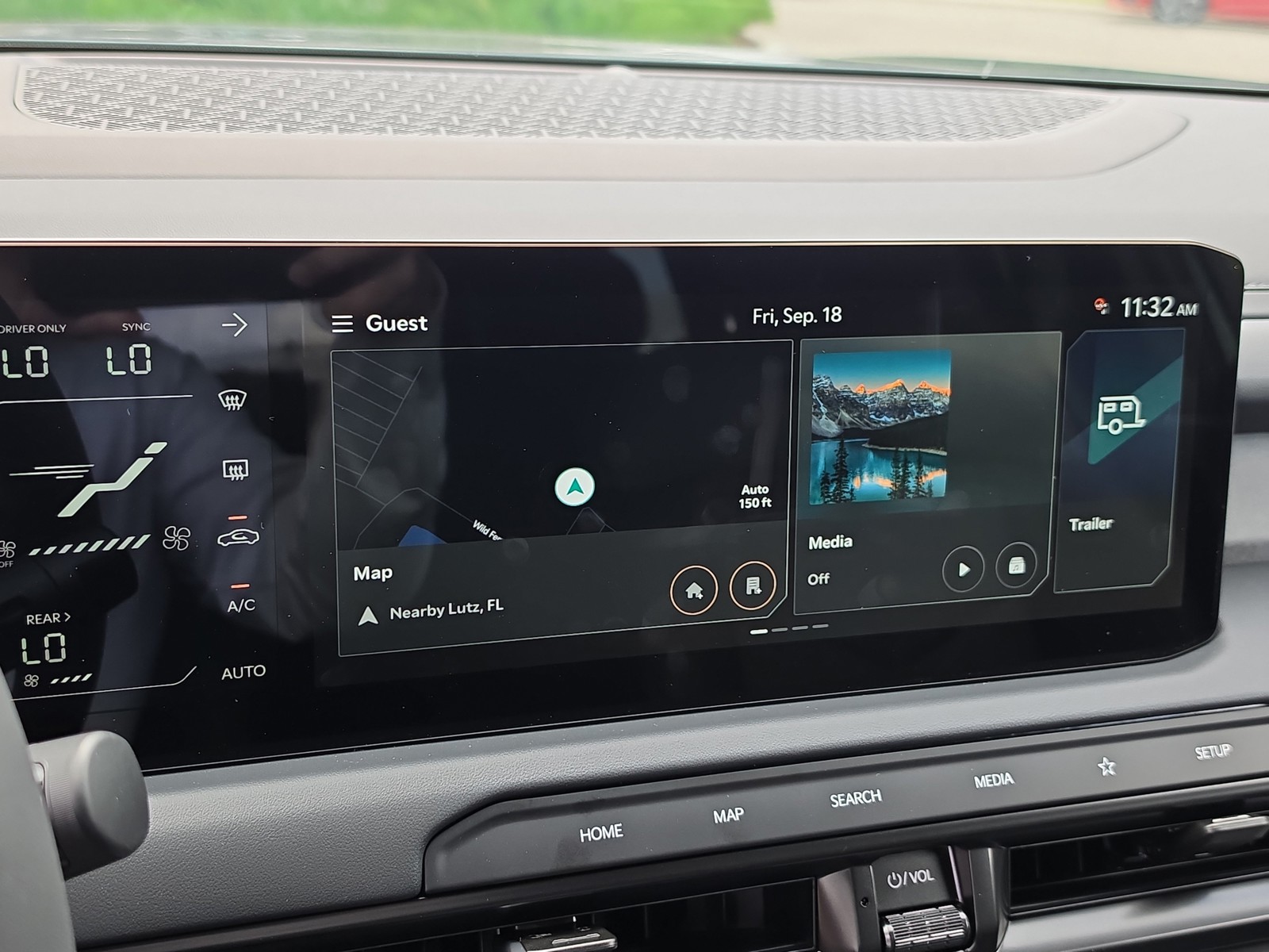 New 2027 Black Jade Green Kia X-Line SX image 24