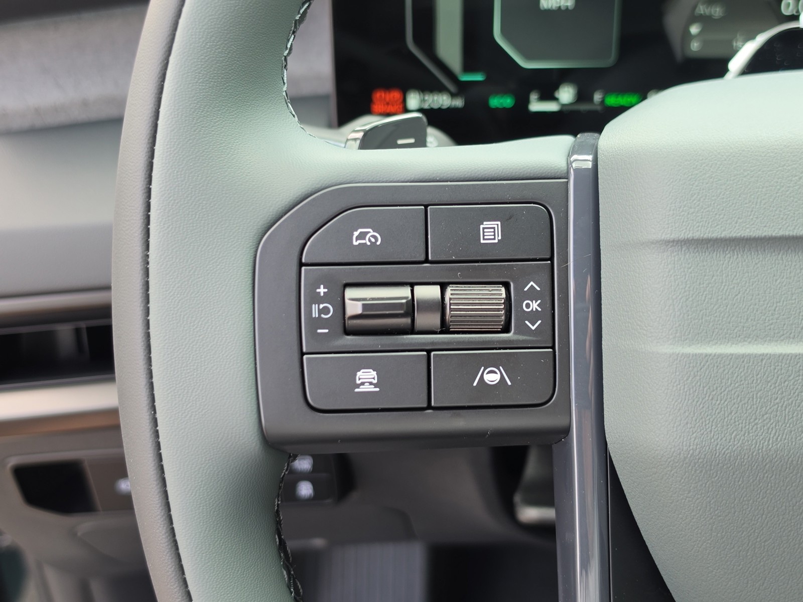 New 2027 Black Jade Green Kia X-Line SX image 30