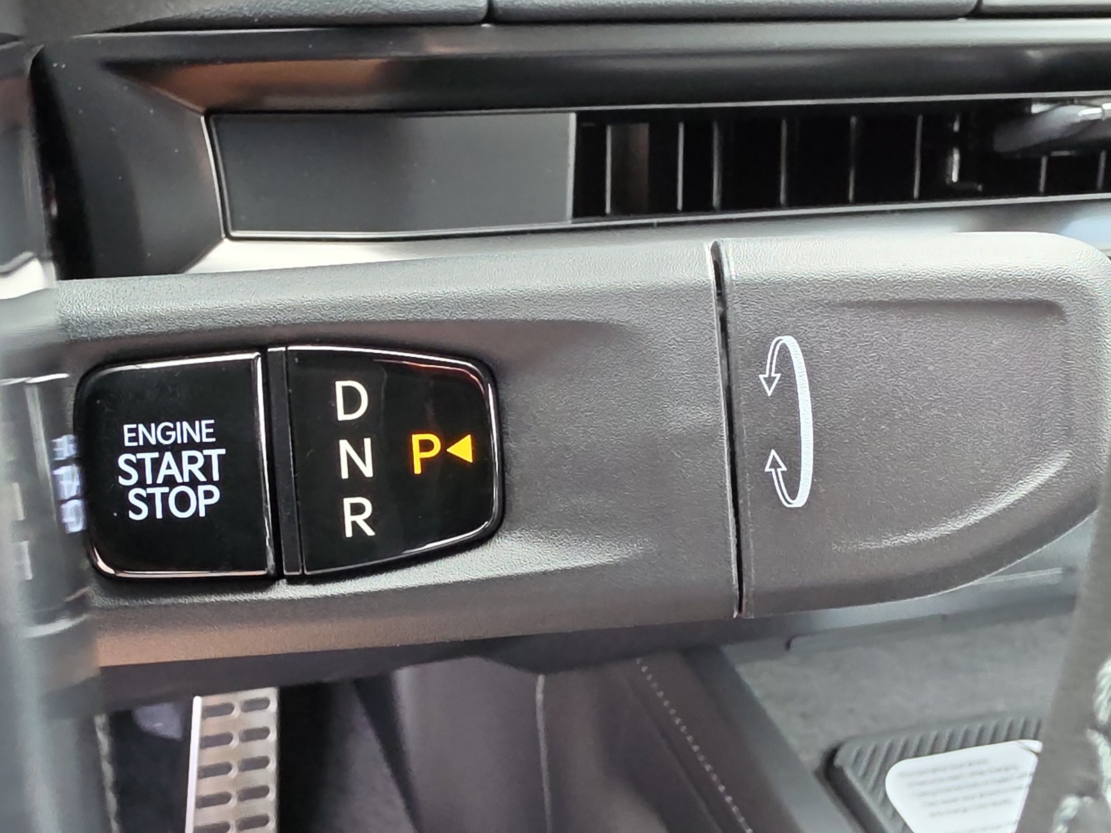 New 2027 Black Jade Green Kia X-Line SX image 27