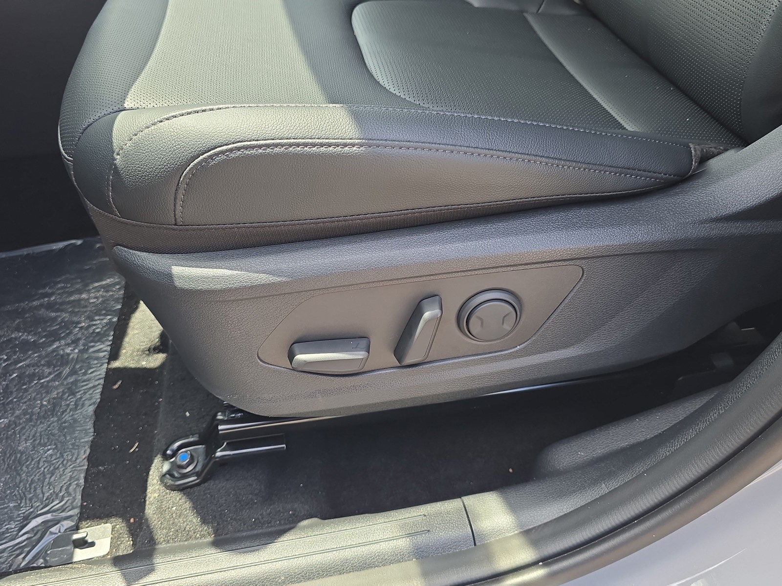 New 2027 Wolf Gray Kia EX image 20