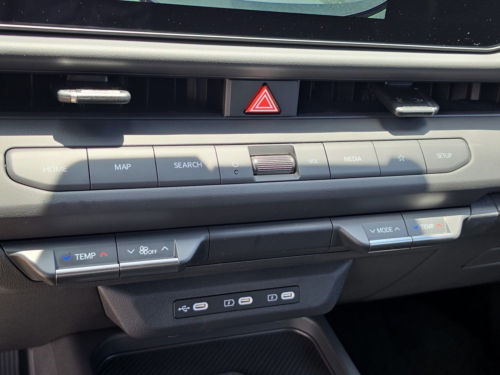 New 2027 Iceberg Green Kia X-Line S image 25