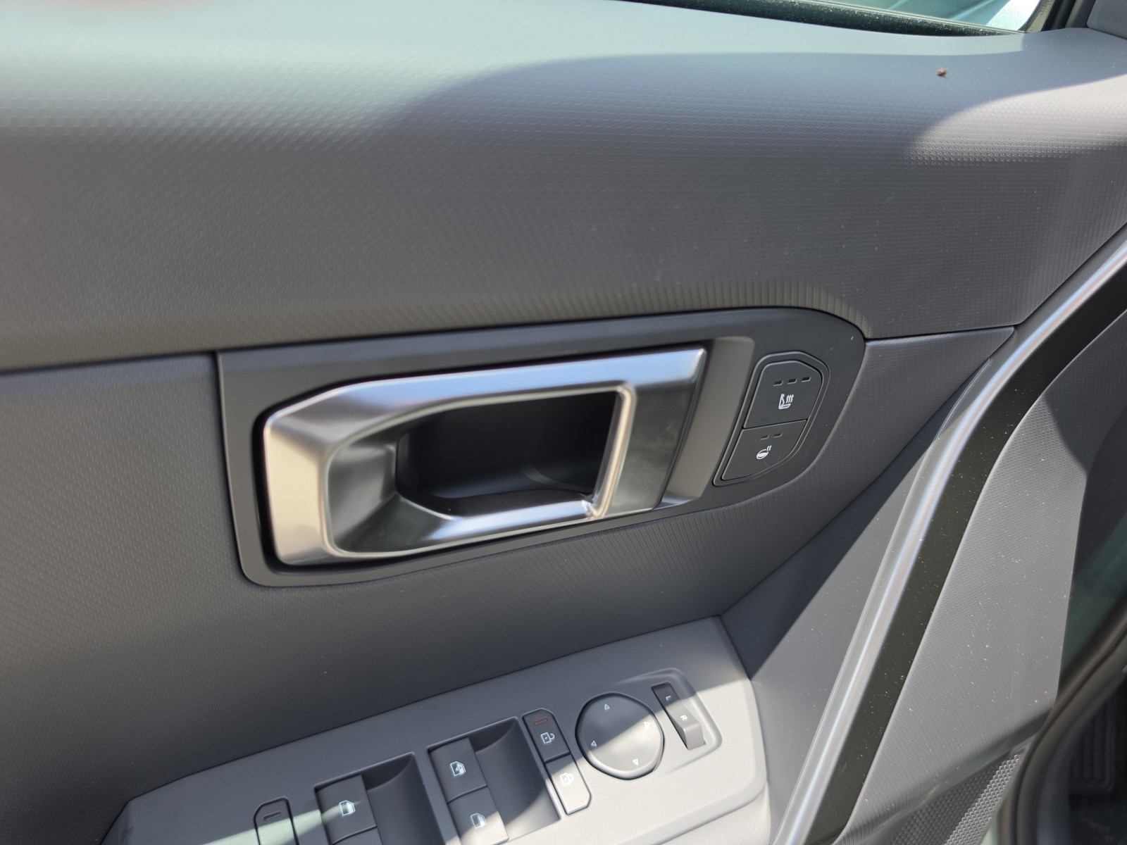 New 2027 Iceberg Green Kia X-Line S image 18