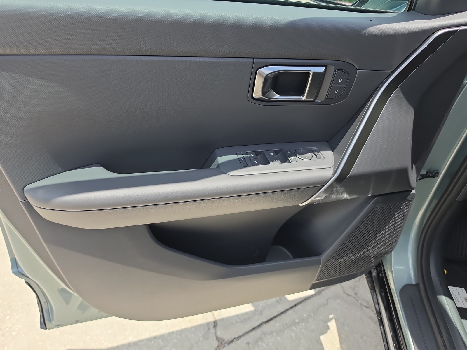 New 2027 Iceberg Green Kia X-Line S image 17