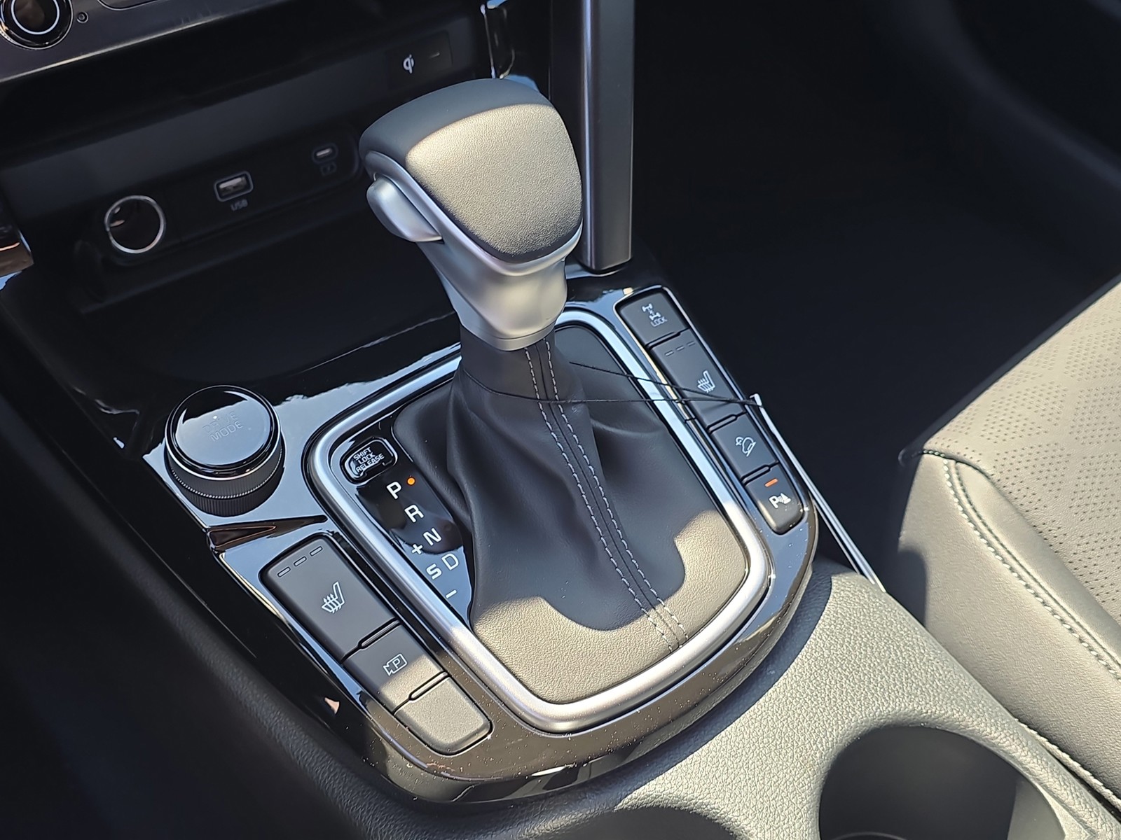 New 2026 Gravity Gray Kia EX image 27