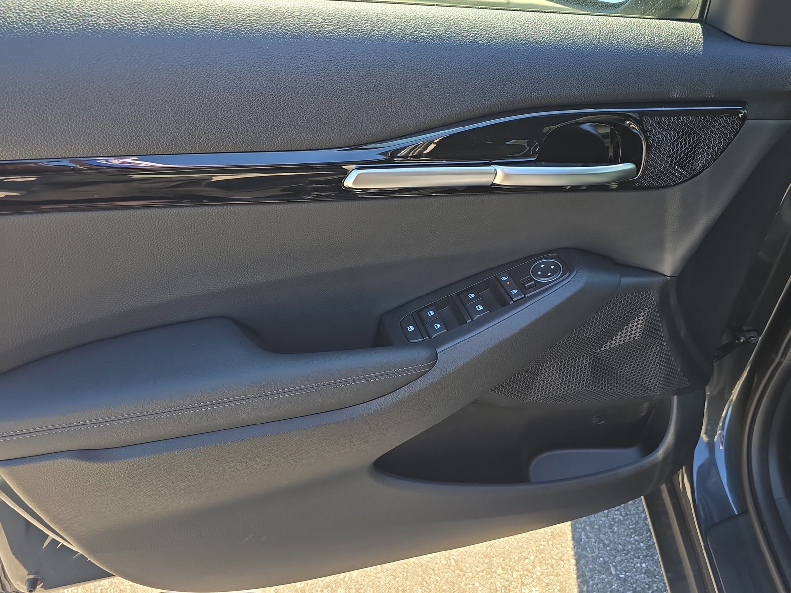 New 2026 Gravity Gray Kia EX image 18