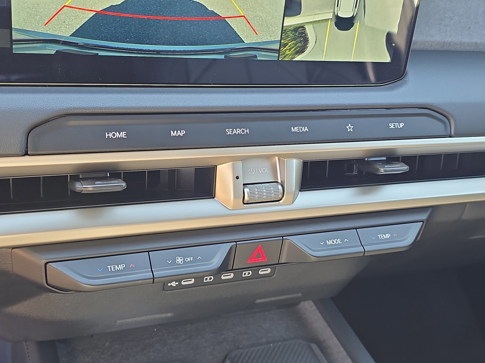 New 2027 Ivory Silver Kia SX image 26