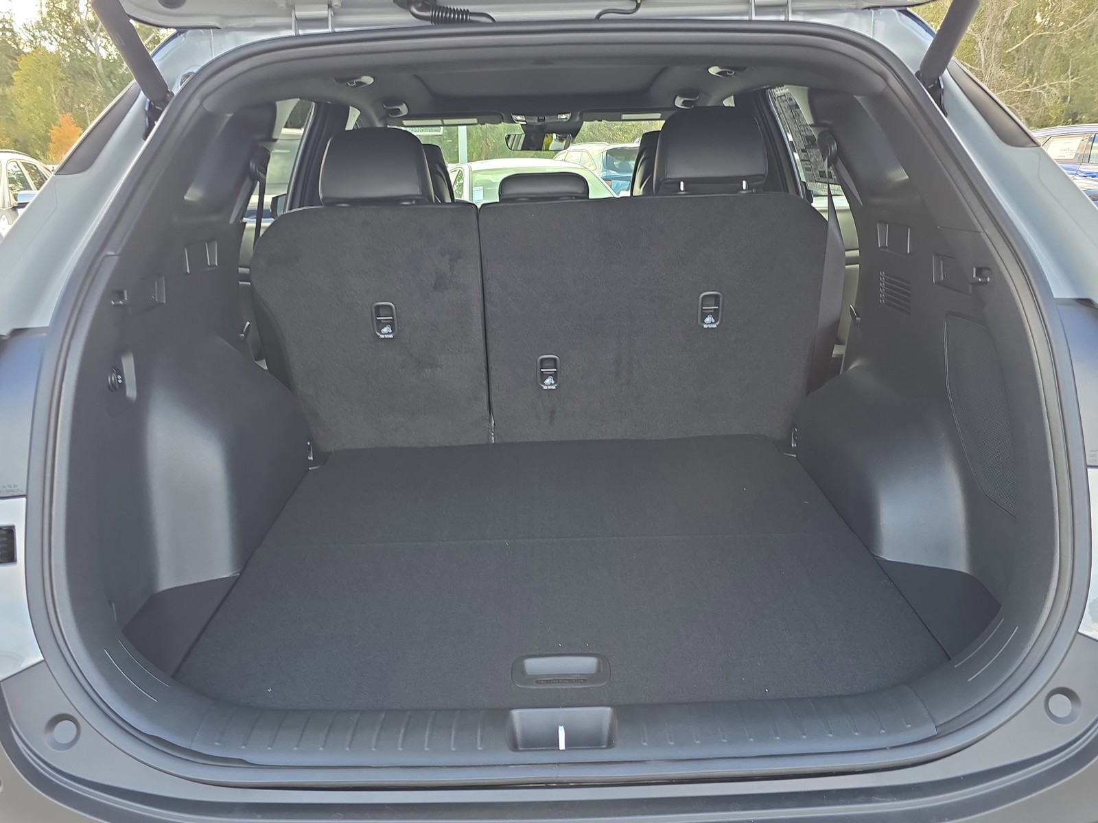 New 2026 Wolf Gray/Black Roof Kia X-Pro Prestige image 12