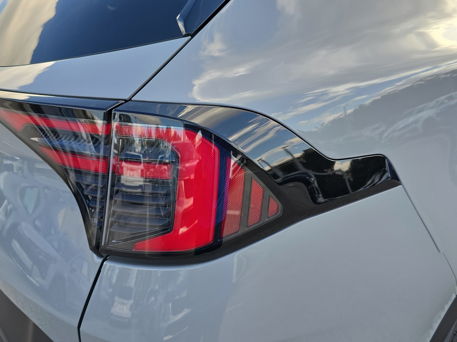 New 2026 Wolf Gray/Black Roof Kia X-Pro Prestige image 11