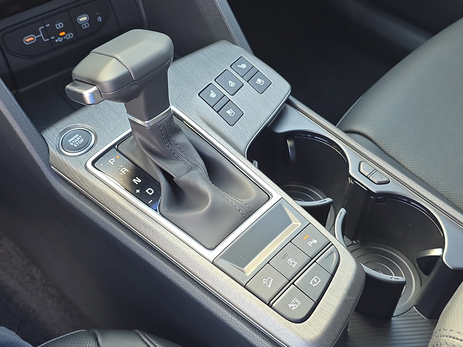 New 2026 Wolf Gray/Black Roof Kia X-Pro Prestige image 31