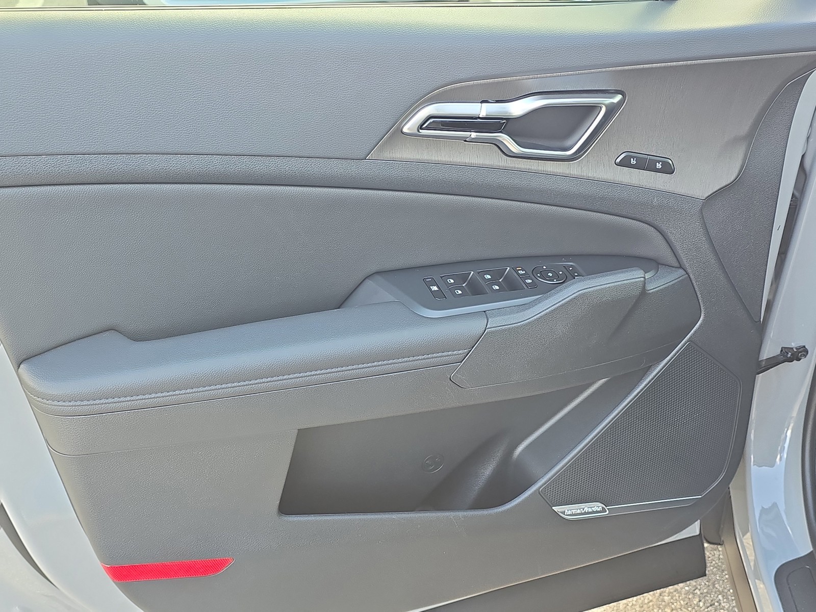 New 2026 Wolf Gray/Black Roof Kia X-Pro Prestige image 20