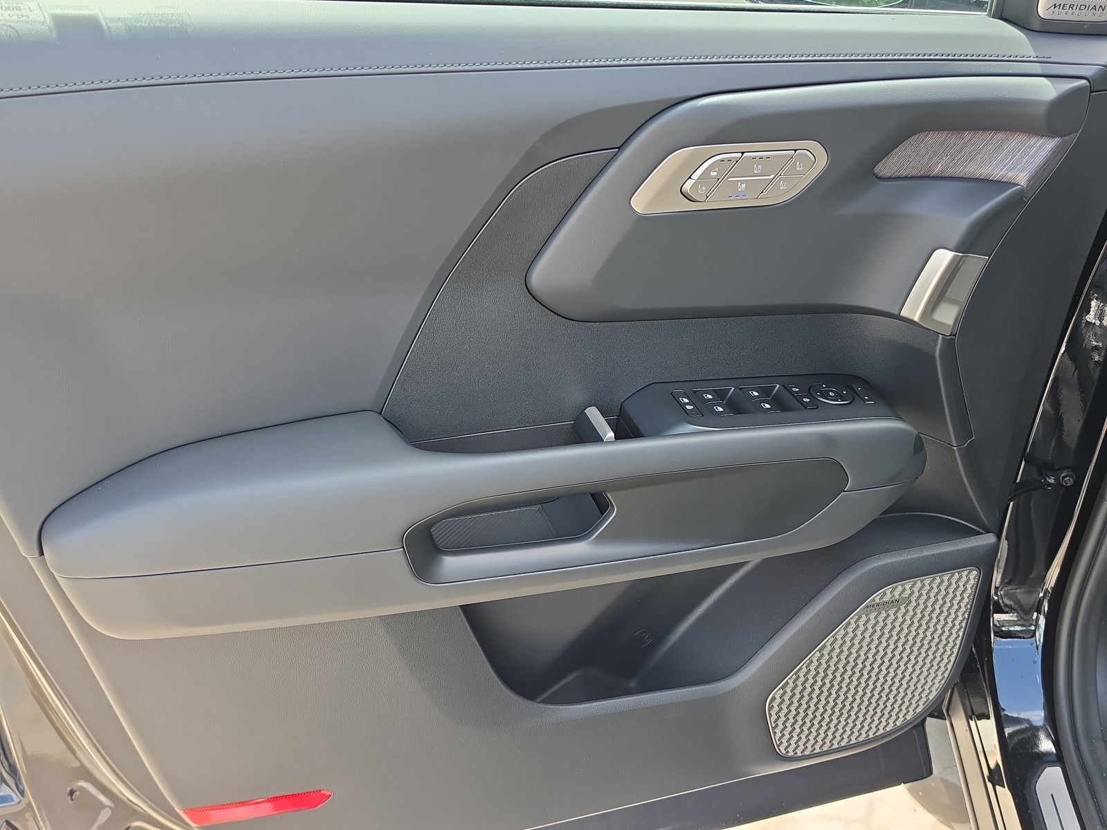 New 2027 Ebony Black Kia SX-Prestige image 18