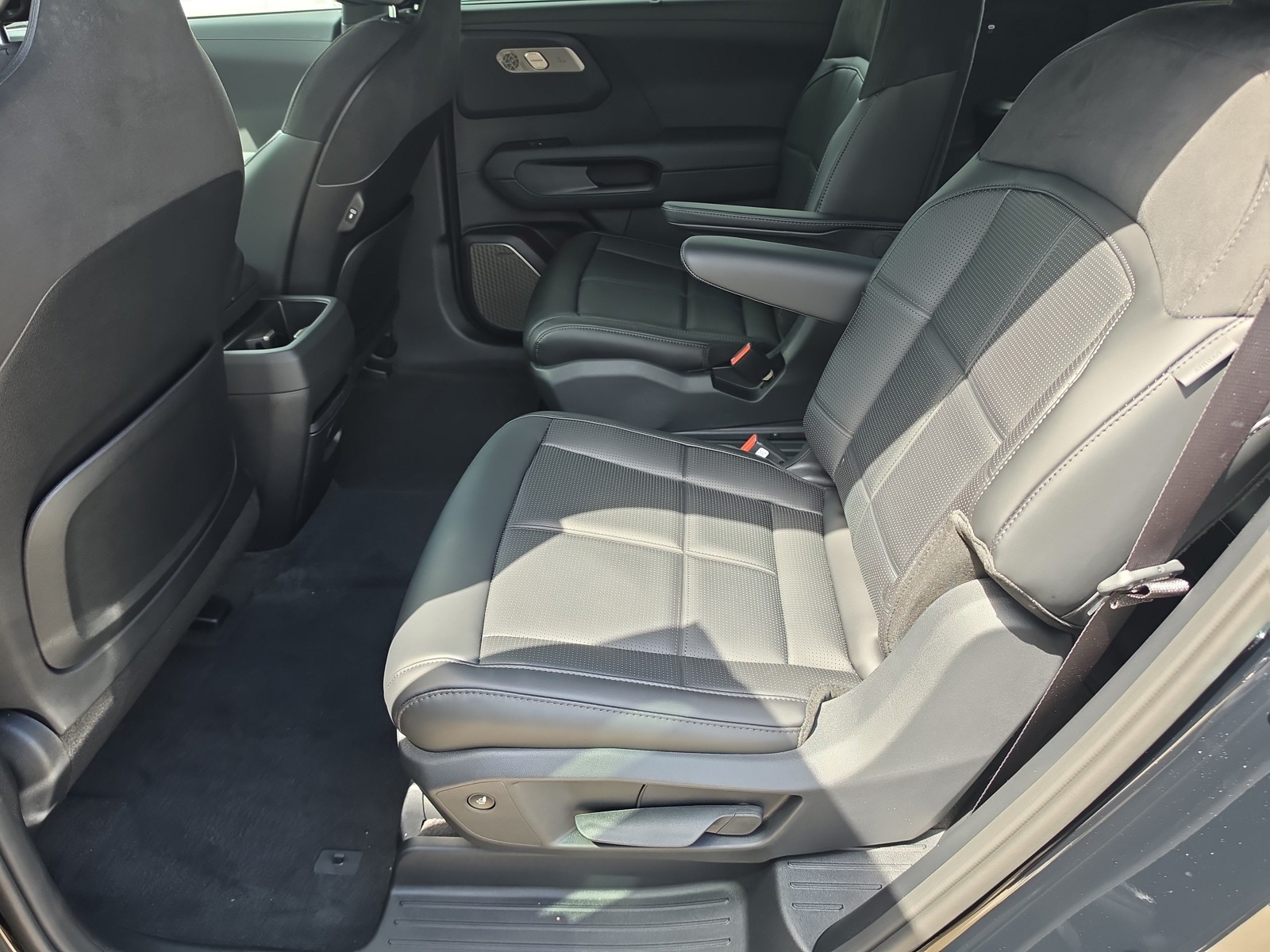 New 2027 Ebony Black Kia SX-Prestige image 16