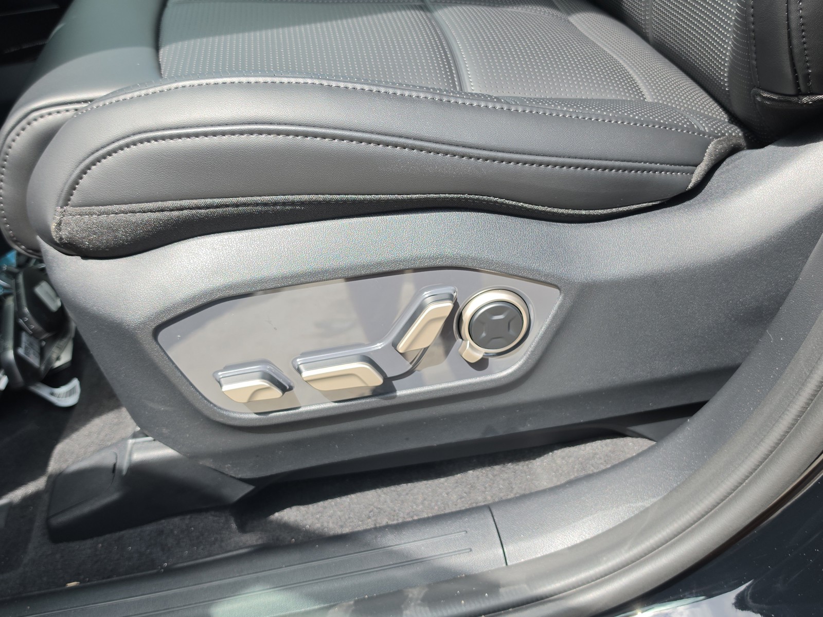 New 2027 Ebony Black Kia SX-Prestige image 21