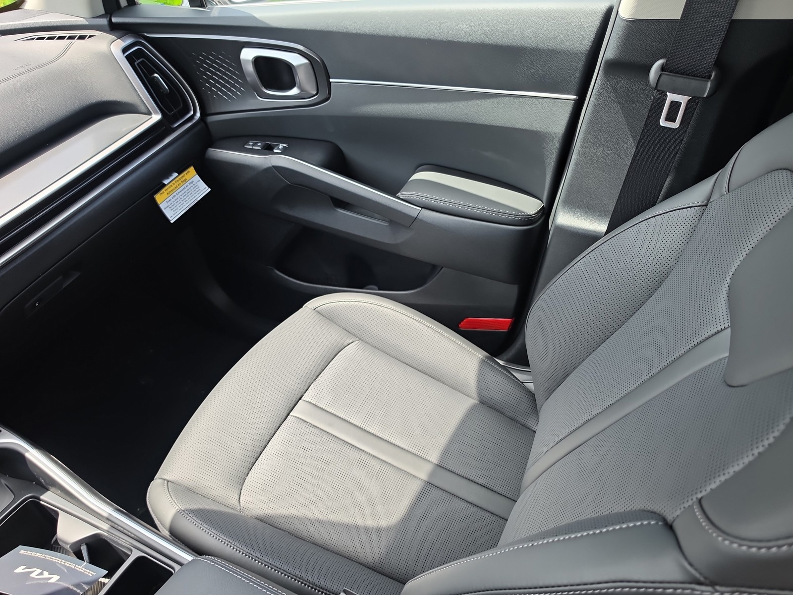 New 2026 Glacial White Kia S image 14
