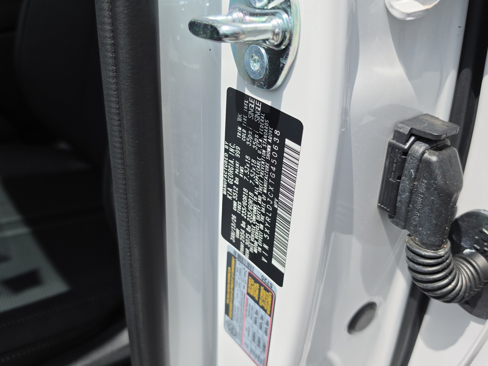 New 2026 Glacial White Kia S image 31