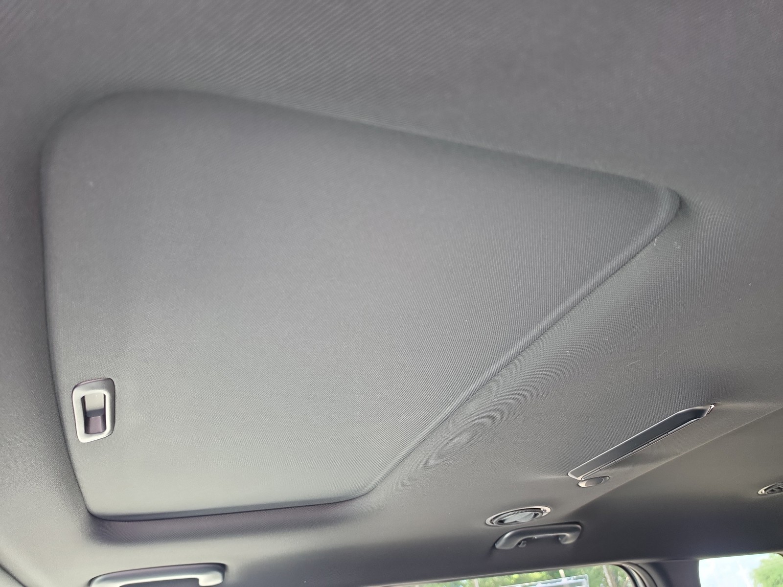 New 2027 Ivory Silver Kia S image 22