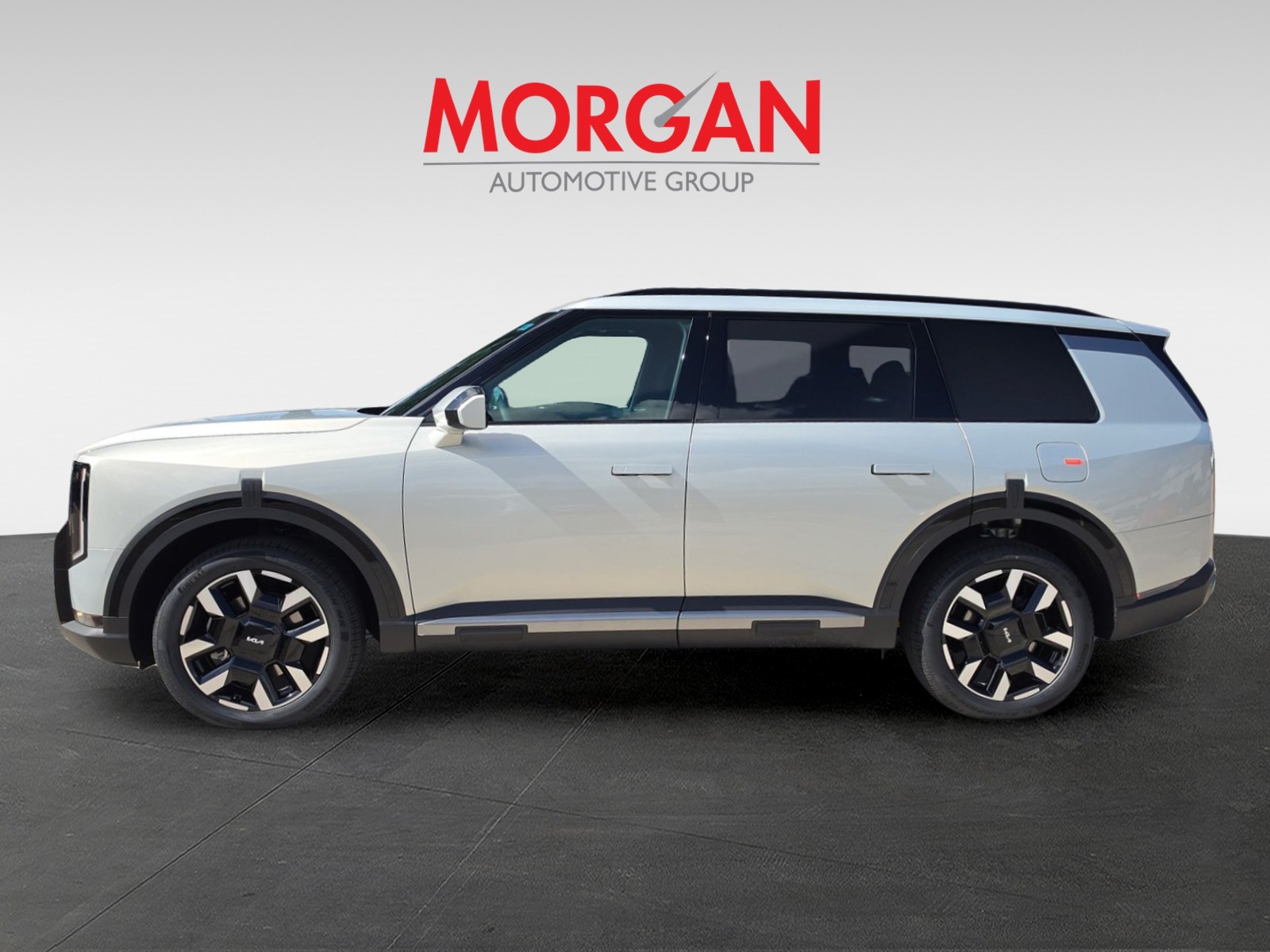 New 2027 Ivory Silver Kia S image 4