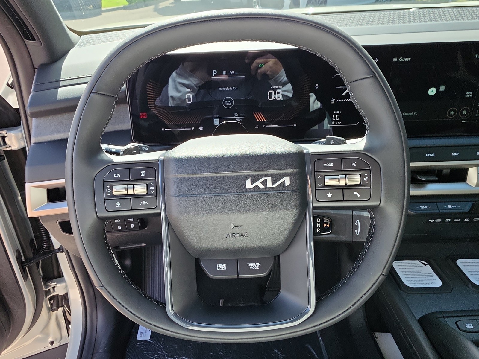 New 2027 Ivory Silver Kia S image 28