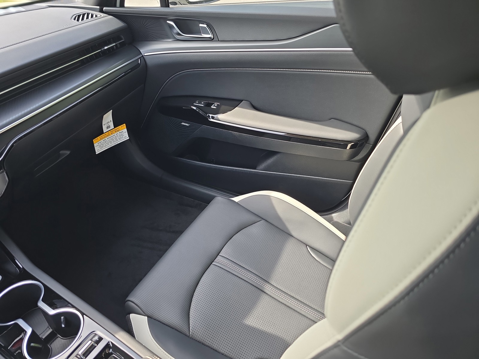 New 2026 Snow White Pearl Kia GT-Line image 15