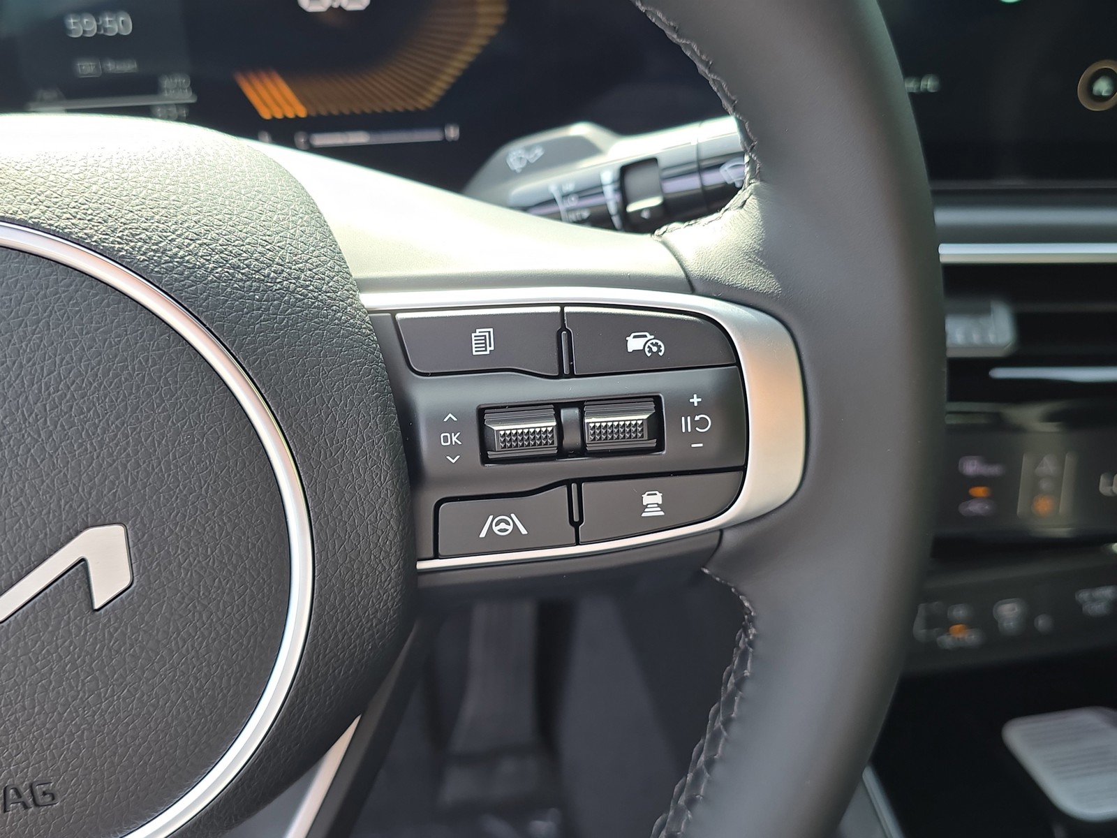 New 2026 Snow White Pearl Kia GT-Line image 32
