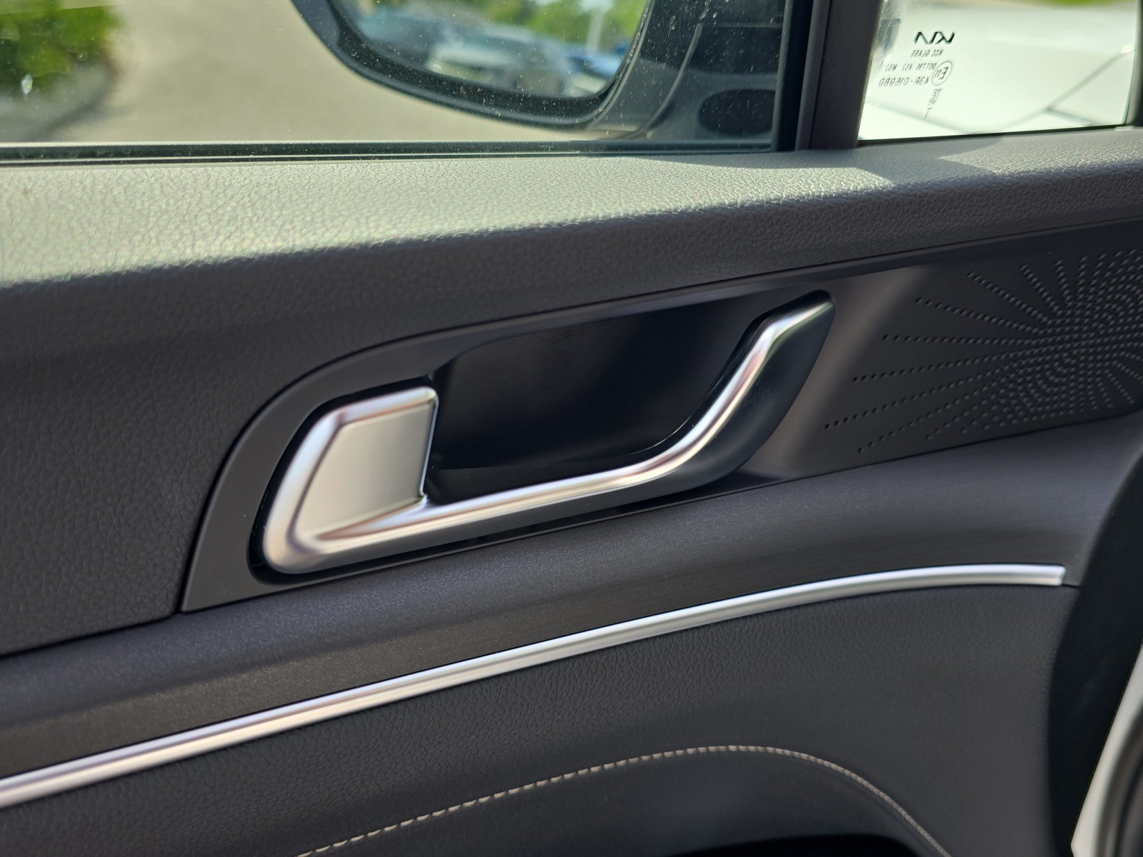 New 2026 Snow White Pearl Kia GT-Line image 18