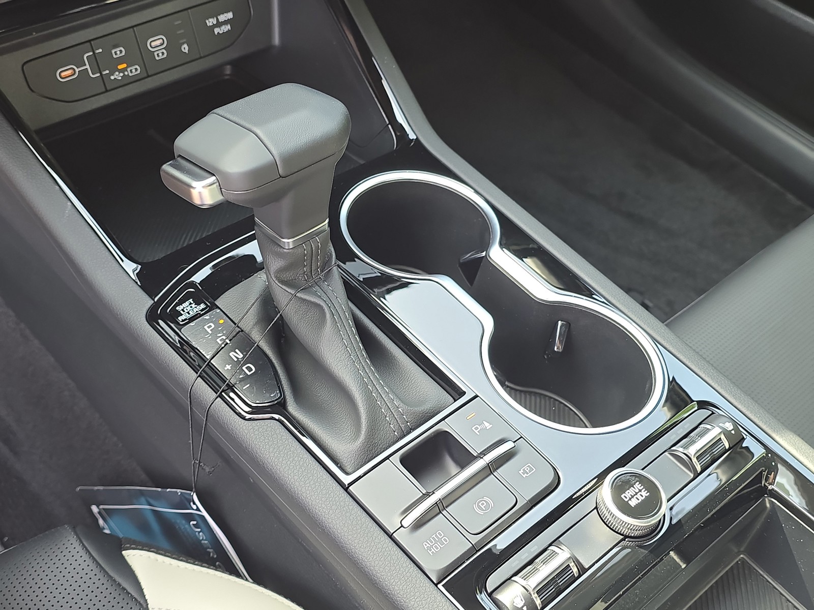 New 2026 Snow White Pearl Kia GT-Line image 27
