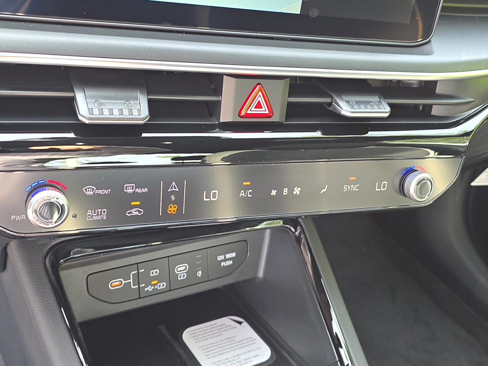 New 2026 Snow White Pearl Kia GT-Line image 25