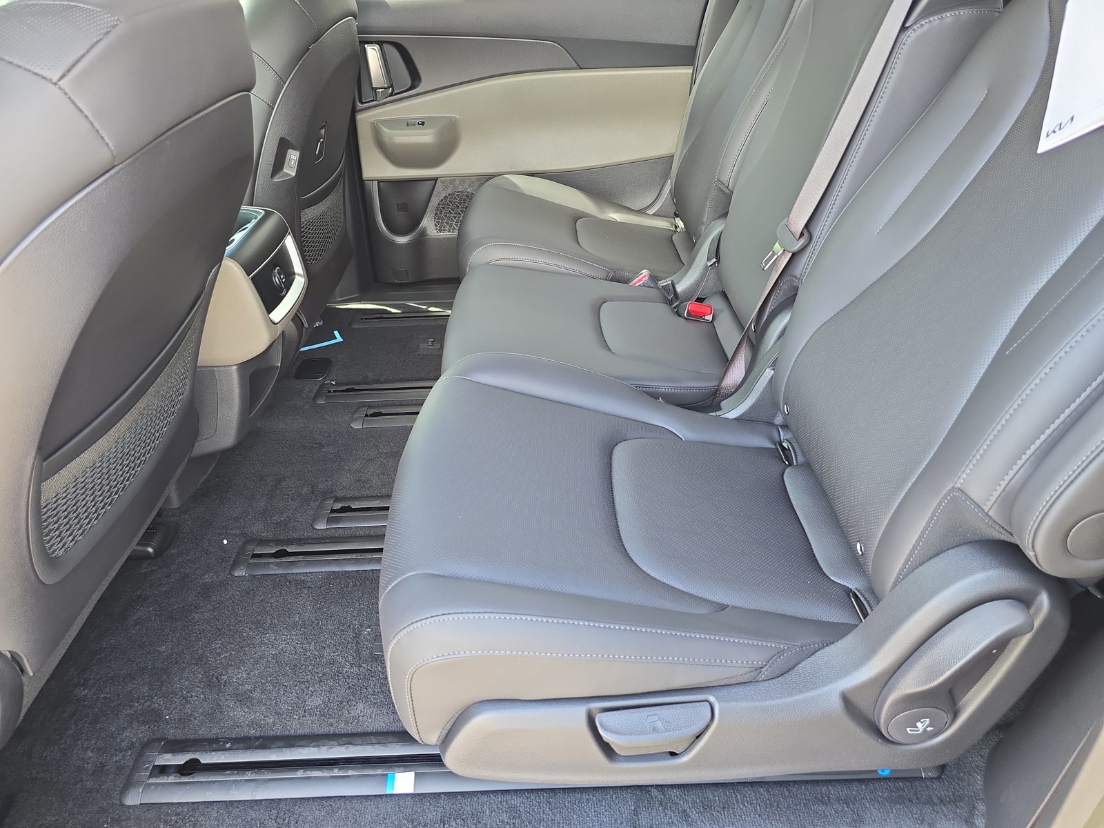 New 2026 Deep Chroma Blue Kia EX image 17