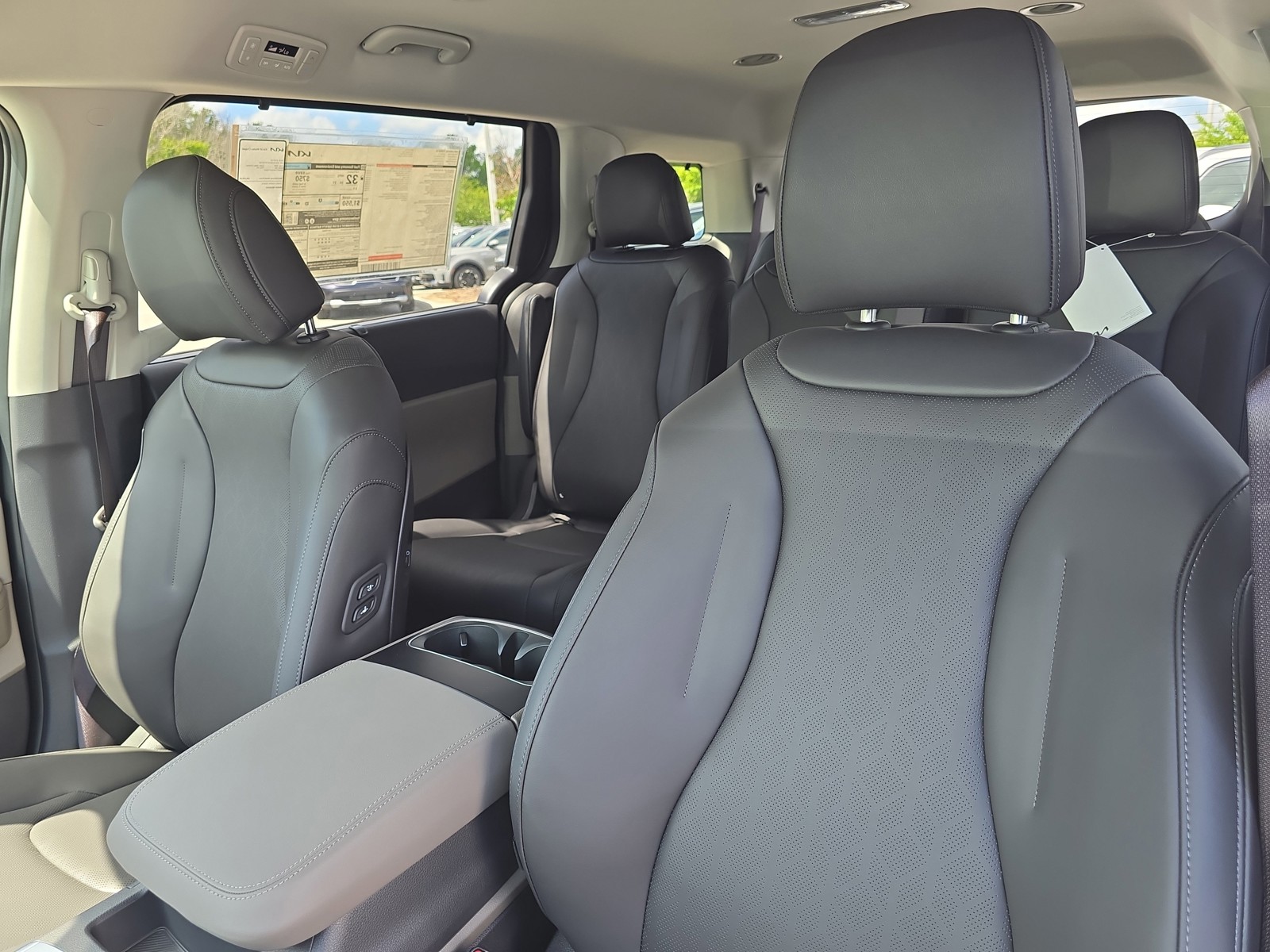 New 2026 Deep Chroma Blue Kia EX image 23
