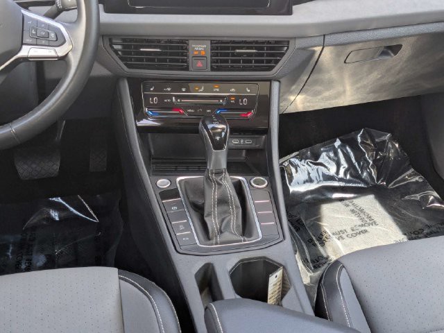 Used 2025  Volkswagen 1.5T SE image 17