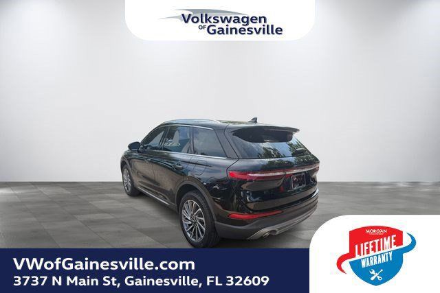 Used 2024 Black Lincoln Reserve image 4