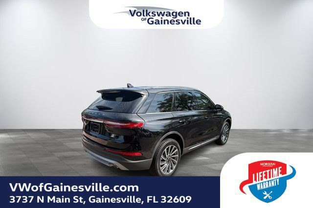 Used 2024 Black Lincoln Reserve image 6