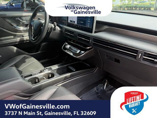 Used 2024 Black Lincoln Reserve image 10