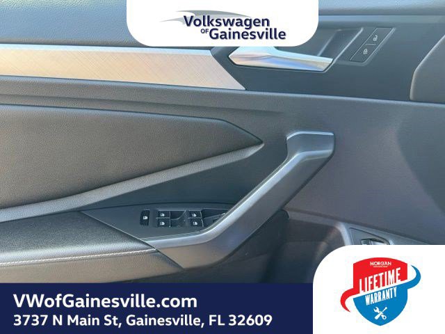 Certified Used 2024 Blue Volkswagen 1.5T SE image 14