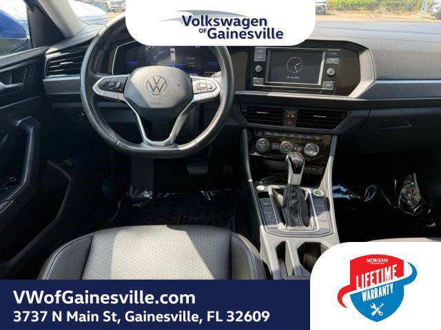Certified Used 2024 Blue Volkswagen 1.5T SE image 12
