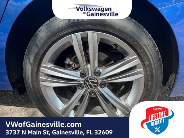Certified Used 2024 Blue Volkswagen 1.5T SE image 27