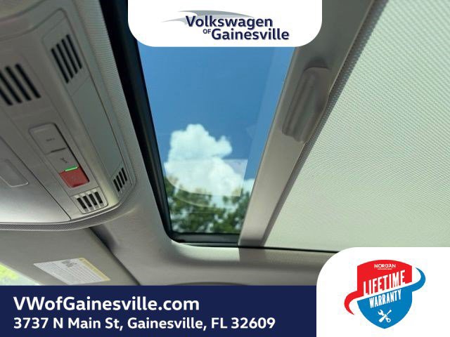 Certified Used 2024 Blue Volkswagen 1.5T SE image 26