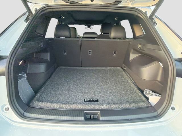 New 2026 Silver Volkswagen 2.0T SE R-Line Black image 11