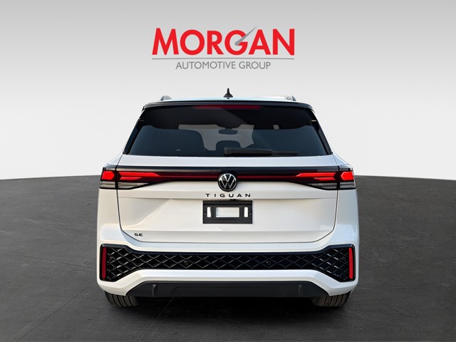 New 2026 Silver Volkswagen 2.0T SE R-Line Black image 4
