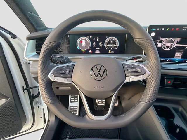 New 2026 Silver Volkswagen 2.0T SE R-Line Black image 39