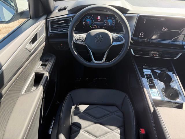 New 2026 White Volkswagen SE w/Technology image 11