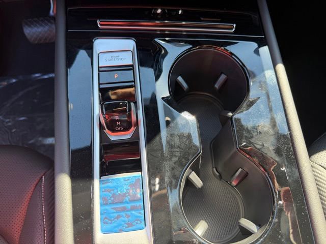 New 2026 White Volkswagen SE w/Technology image 21
