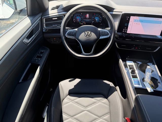 New 2026 White Volkswagen SE w/Technology image 11