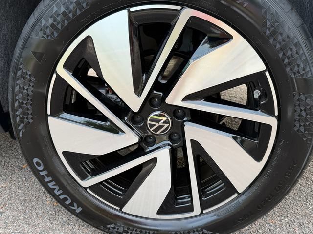 New 2026 White Volkswagen 2.0T SEL image 33