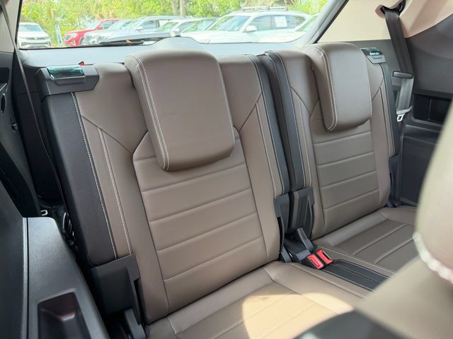 New 2026 White Volkswagen 2.0T SEL image 10